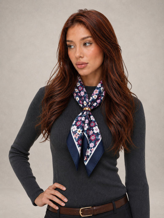 Lenço Feminino Floral 70x70 Raen | Uso Versátil