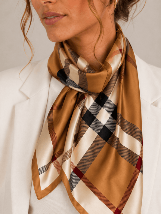 Lenço Feminino Xadrez 90x90 Hermes | Uso Versátil